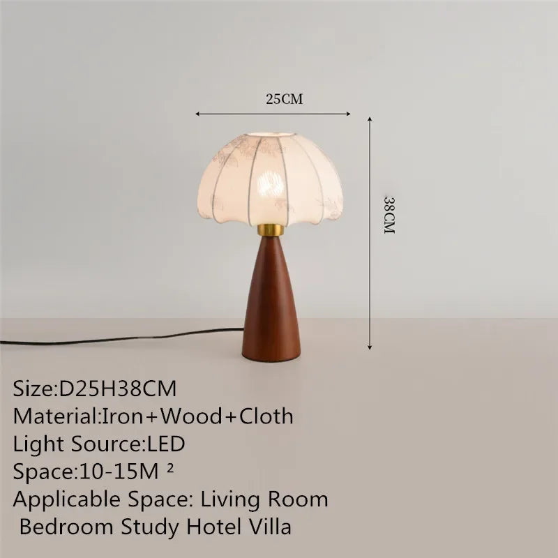 Nachtlicht Holz mit rundem Massivholzstiel und floralen und goldenen Formen